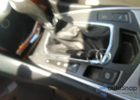 2011 Cadillac Srx Luxury Collection z USA, uszkodzony, nr VIN 3GYFNAEY3BS549973